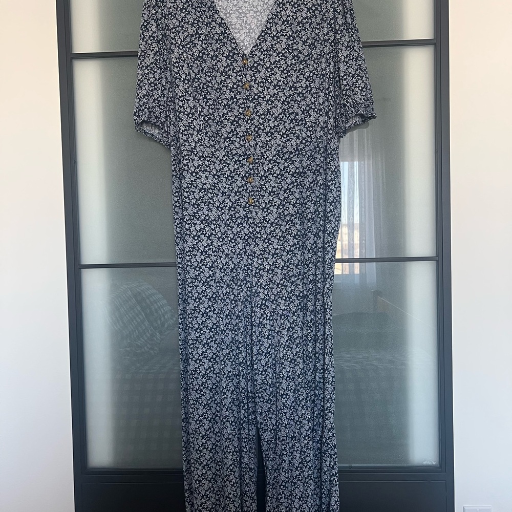 Universal Thread Navy Floral Romper